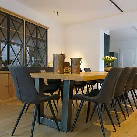 Maison Maxine, Vakantiewoning Voor 12 Personen *
